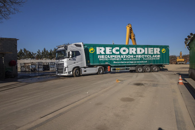 Aperçu des activités de la casse automobile ANDRE RECORDIER située à PERNES-LES-FONTAINES (84210)